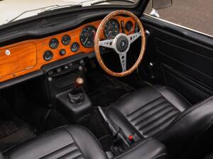 Image 4/47 de Triumph TR 6 (1971)