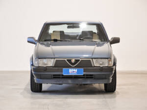 Bild 2/30 von Alfa Romeo 75 2.0 Twin Spark (1988)