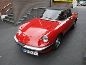 Afbeelding 9/16 van Alfa Romeo 2.0 Spider (1989)