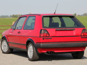 Image 2/36 of Volkswagen Golf Mk II Gti 1.8 (1988)