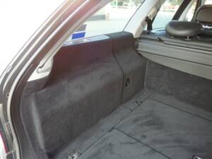 Image 66/98 of Mercedes-Benz E 63 AMG T (2008)