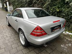 Image 20/22 of Mercedes-Benz SLK 200 (1998)