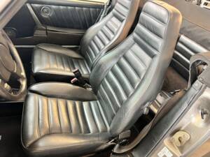 Image 18/71 de Porsche 911 SC 3.0 (1983)
