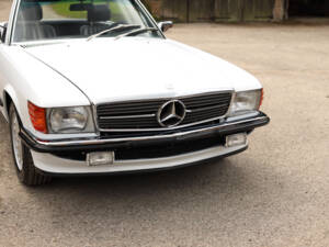 Image 44/85 of Mercedes-Benz 560 SL (1986)