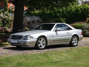 Image 7/37 of Mercedes-Benz SL 320 (2000)