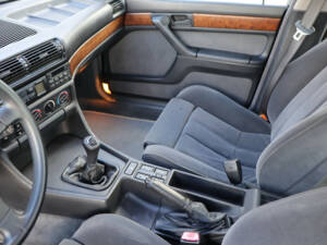 Bild 17/41 von BMW 735i (1987)