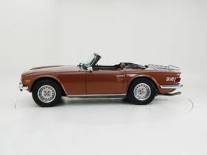 Image 8/15 of Triumph TR 6 (1975)