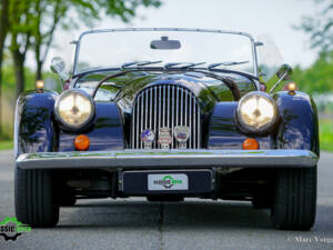 Image 2/54 of Morgan Plus 8 (1992)