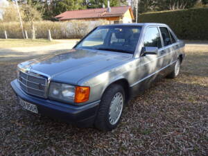 Image 1/10 of Mercedes-Benz 190 E 2.3 (1991)