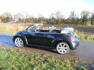 Bild 3/7 von Volkswagen New Beetle 1.6 (2006)