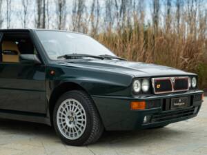 Image 11/50 de Lancia Delta HF Integrale 16V (1992)