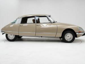 Image 6/15 of Citroën DS 21 (1970)