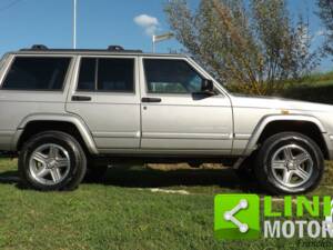 Image 3/10 of Jeep Cherokee 2.5 TD (2000)