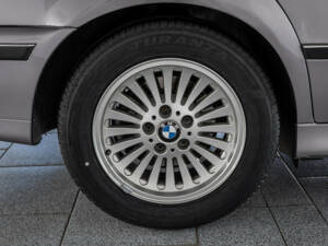 Image 7/21 de BMW 528i (1996)