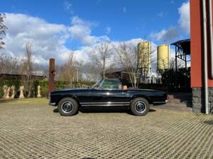 Image 3/29 of Mercedes-Benz 230 SL (1965)