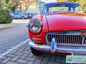 Image 9/10 of MG MGB (1963)