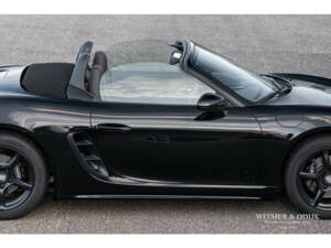 Image 19/30 of Porsche 718 Boxster (2016)