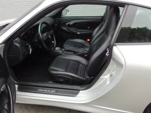 Bild 47/100 von Porsche 911 Carrera 4S (2002)