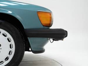 Image 12/15 of Mercedes-Benz 560 SL (1987)