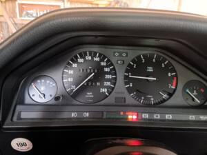 Image 12/21 of BMW 325i Touring (1989)