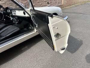 Image 32/63 of Alfa Romeo Spider 1300 Junior (1970)