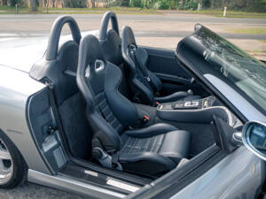 Afbeelding 29/48 van Ferrari 550 Barchetta (2001)
