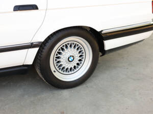 Bild 52/70 von BMW 735i (1991)