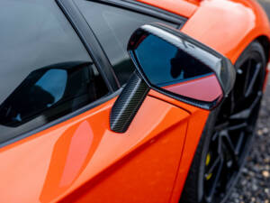 Image 31/47 of Lamborghini Aventador LP 700-4 (2013)