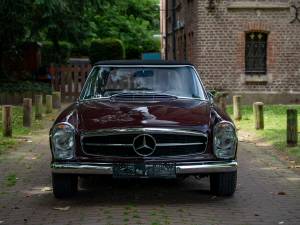 Immagine 6/59 di Mercedes-Benz 280 SL (1971)