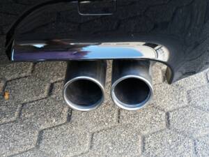 Image 17/51 of BMW M5 (2007)