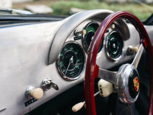 Image 40/50 of Porsche 356 C Carrera 2&#x2F;2000 GS (1964)