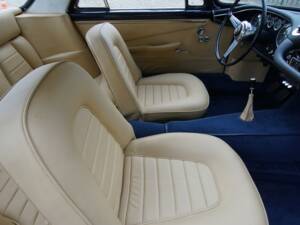 Image 37/50 de Maserati 3500 GTI Touring (1962)