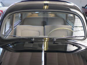 Bild 19/50 von Peugeot 203 C (1955)