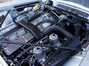 Bild 17/50 von Jaguar XJ 6 C 4.2 (1975)