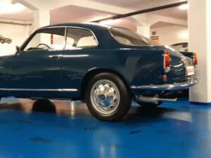 Image 18/33 of Alfa Romeo Giulia 1600 Sprint (1963)