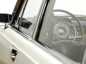 Bild 19/24 von Mercedes-Benz 600 (1971)