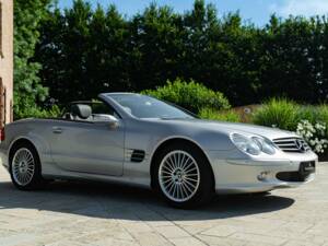 Image 4/50 of Mercedes-Benz SL 350 (2005)