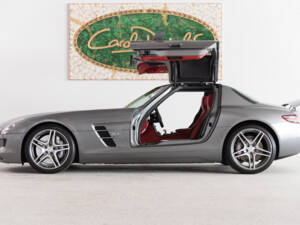 Image 6/56 de Mercedes-Benz SLS AMG (2011)