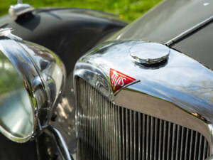 Image 6/44 of Alvis 4.3 Liter Saloon (1938)