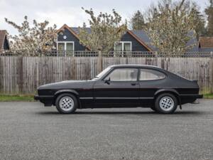 Image 15/21 of Ford Capri 2,8i (1981)