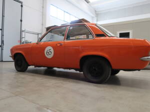 Bild 24/67 von Opel Ascona Caravan 1,9 S (1975)