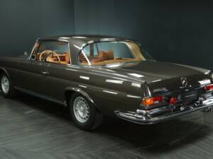 Image 4/30 of Mercedes-Benz 280 SE 3,5 (1970)