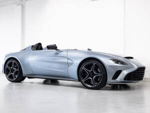 Bild 3/47 von Aston Martin V12 Speedster (2021)