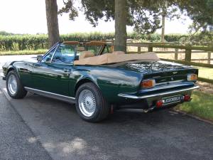 Image 2/11 of Aston Martin V8 Volante (1982)