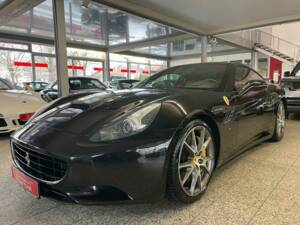 Immagine 10/19 di Ferrari California (2012)