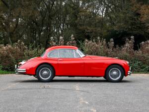 Image 2/45 of Jaguar XK 150 FHC (1960)