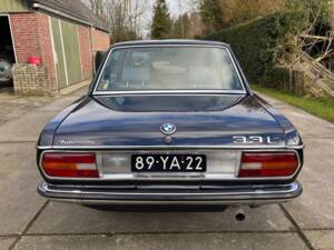 Image 4/42 de BMW 3,3 L (1974)