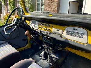 Immagine 3/6 di Toyota Landcruiser FJ 40 (1979)