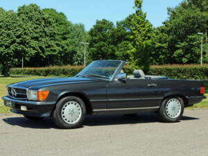 Image 2/23 of Mercedes-Benz 560 SL (1987)