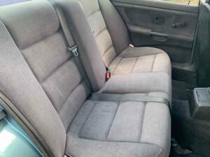 Image 5/5 de BMW 316i (1994)